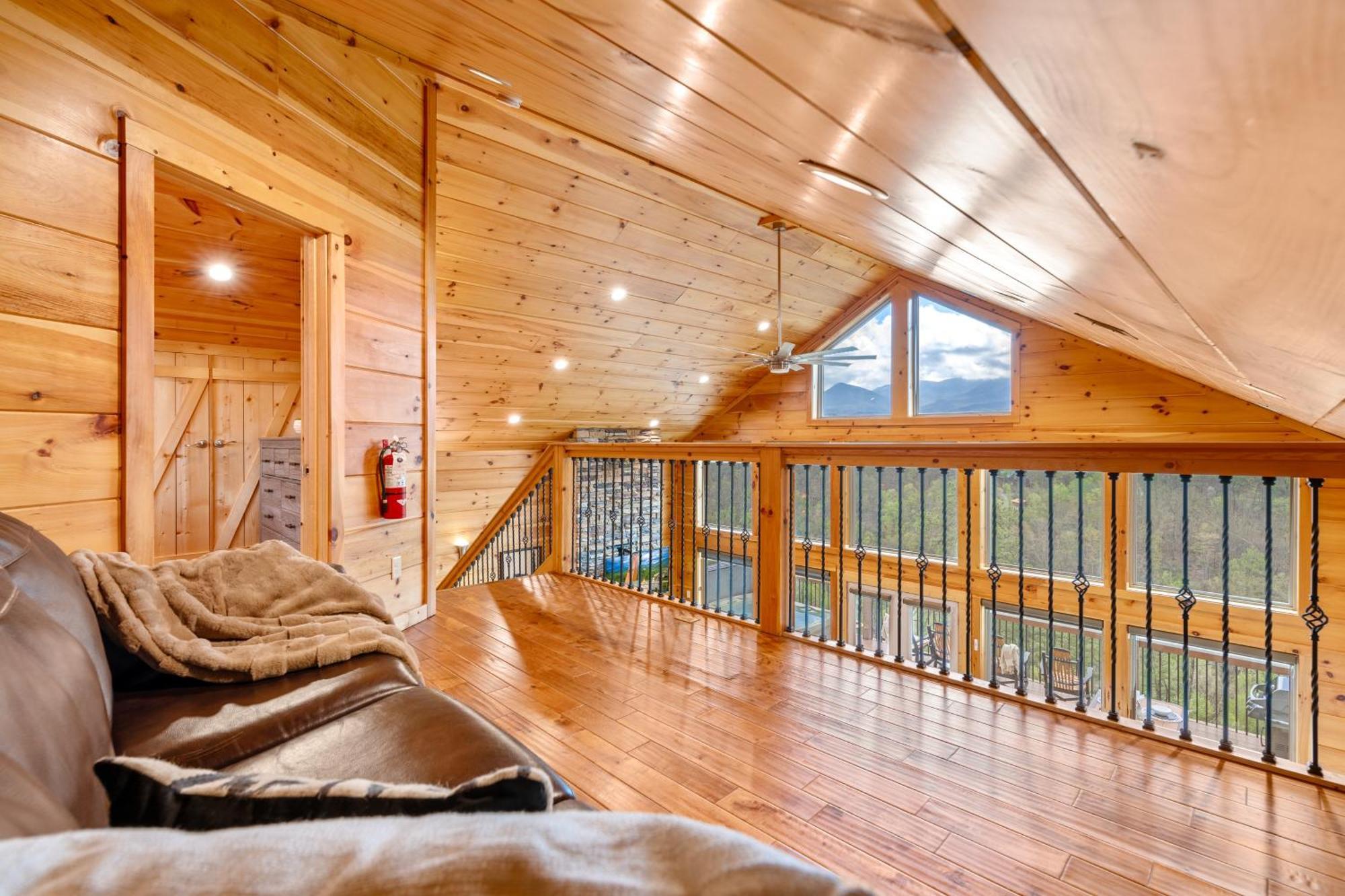 3 Bears Chalet 蓋特林堡 外观 照片