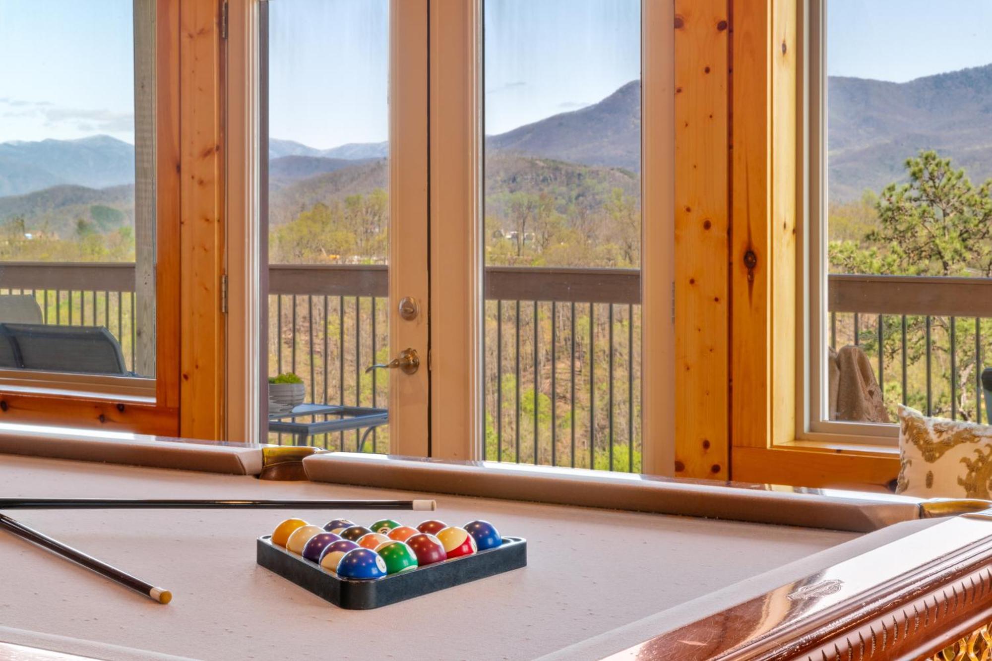 3 Bears Chalet 蓋特林堡 外观 照片